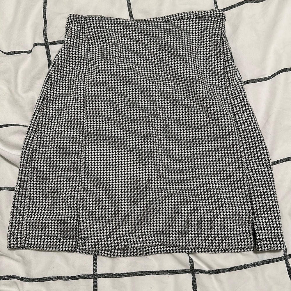Brandy Melville herringbone mini skirt